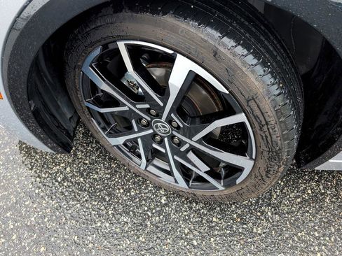 Used 2026 Toyota Prius Plug-In Hybrid image 7