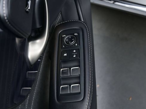 Used 2019 Lexus LS 500 AWD w/ Accessory Package (Z2) image 10