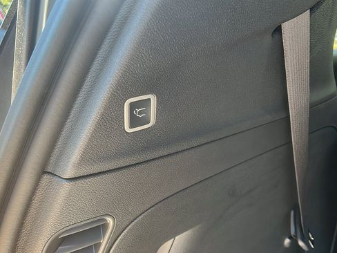 New 2026 Chrysler Voyager LX image 13