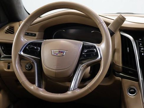 Used 2020 Cadillac Escalade Platinum w/ Escalade Sport Edition AWD/4WD image 15