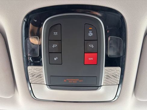 Used 2025 Hyundai Palisade SEL FWD image 34
