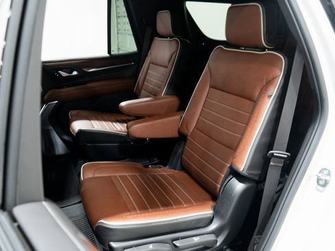 Used 2024 GMC Yukon Denali Ultimate image 25