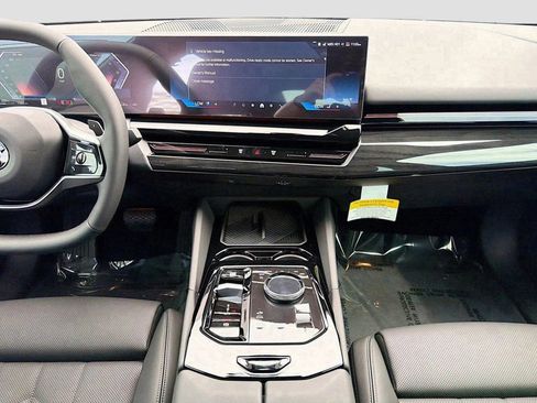 New 2026 BMW 530i w/ Convenience Package RWD image 20