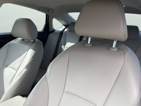 Used 2023 Honda Accord Touring image 7