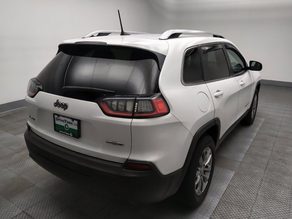 Used 2019 Jeep Cherokee Latitude Plus w/ Cold Weather Group AWD/4WD image 9