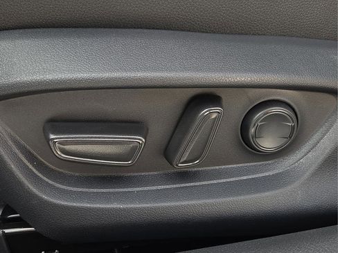 New 2026 Toyota Camry SE FWD image 19