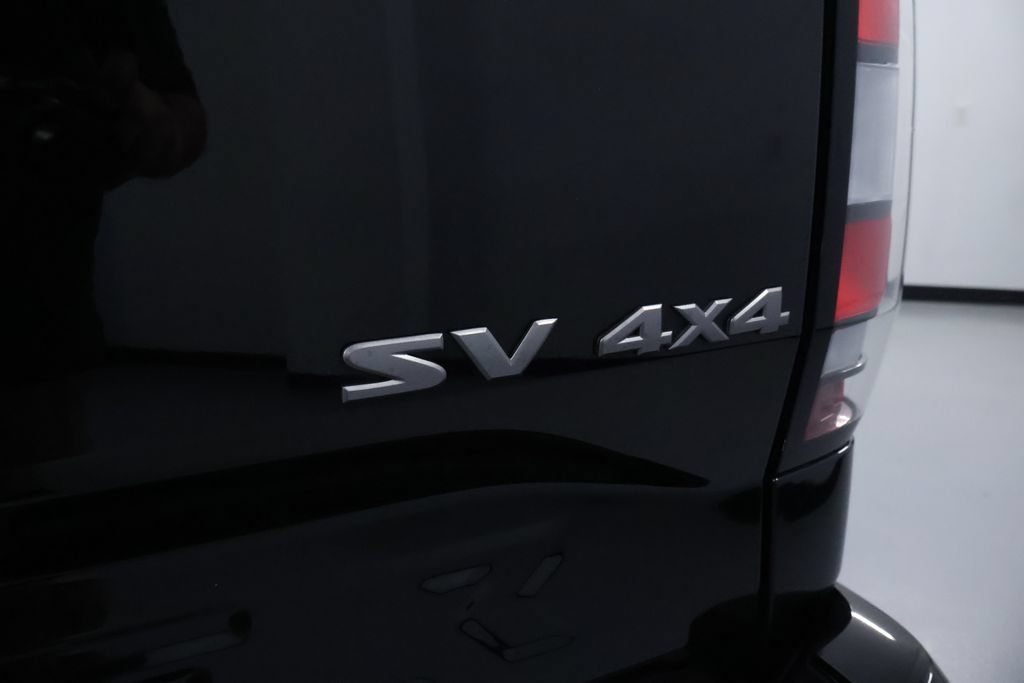 Used 2023 Nissan Frontier SV AWD/4WD image 8