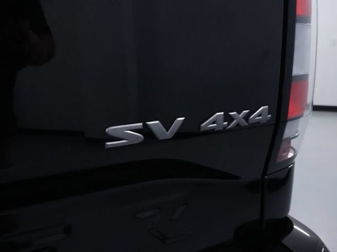Used 2023 Nissan Frontier SV AWD/4WD image 8