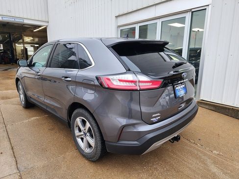 Used 2022 Ford Edge SEL w/ Convenience Package image 3