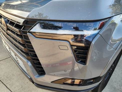 Used 2024 Lexus GX 550 w/ Accessory Package (Z1) AWD/4WD image 7