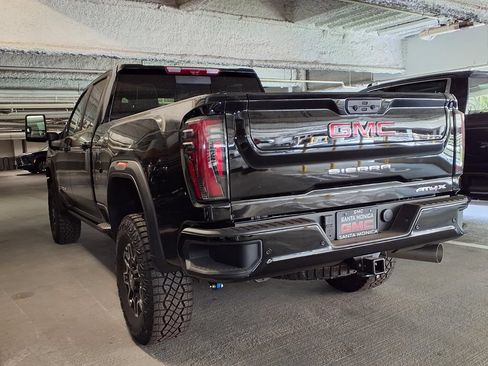 New 2026 GMC Sierra 2500 AT4X AWD/4WD image 9