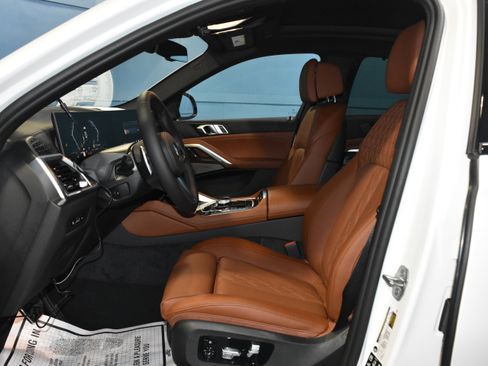 New 2026 BMW X6 xDrive40i w/ Executive Package image 6