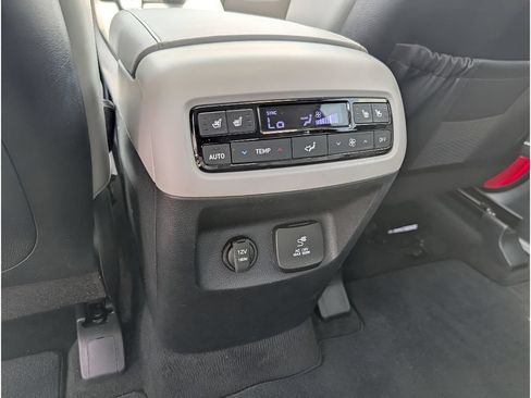 Used 2024 Hyundai Palisade SEL w/ Premium Package FWD image 33