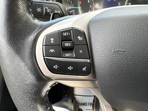 Used 2020 Ford Explorer XLT w/ Equipment Group 202A AWD/4WD image 19