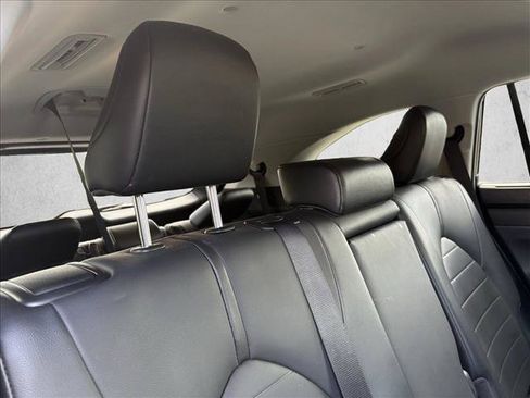 Used 2020 Toyota Highlander XLE AWD/4WD image 21