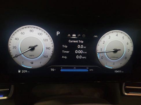 Used 2024 Hyundai Elantra SEL FWD image 23