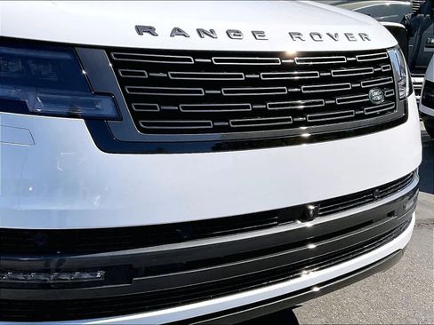 New 2026 Land Rover Range Rover SE image 34