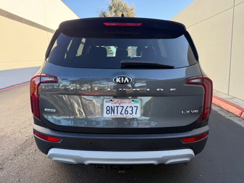 Used 2020 Kia Telluride LX image 9