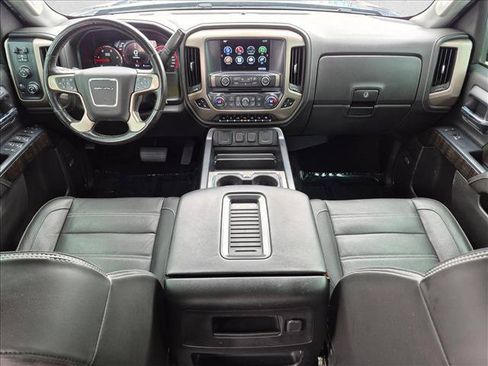 Used 2016 GMC Sierra 2500 Denali w/ Duramax Plus Package AWD/4WD image 18