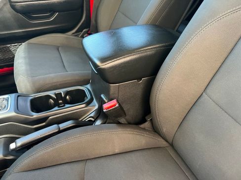 Used 2022 Jeep Gladiator Sport AWD/4WD image 24