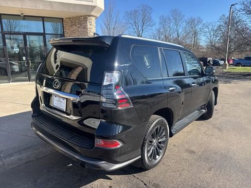 Used 2023 Lexus GX 460 Premium image 3