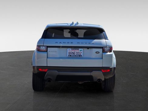 Used 2017 Land Rover Range Rover Evoque SE Premium image 5