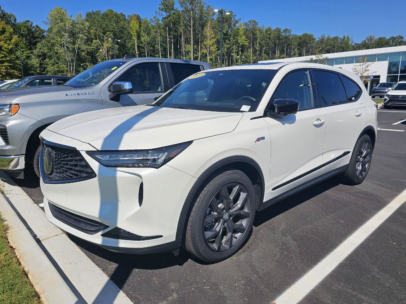 Used 2023 Acura MDX A-Spec AWD/4WD image 2