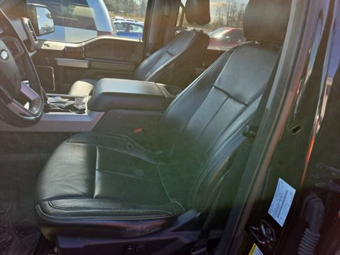 Used 2019 Ford F150 Lariat image 12