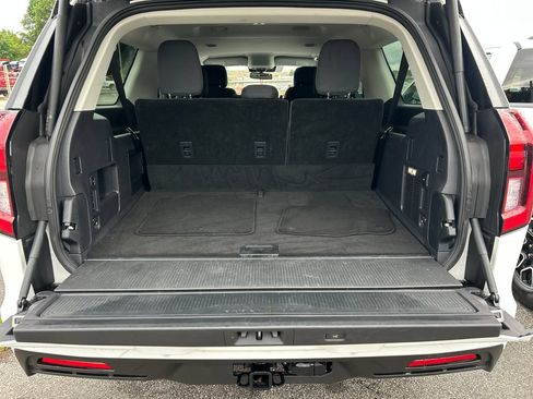 Used 2025 Ford Expedition Max Active RWD image 24
