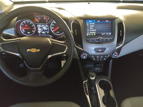 Used 2019 Chevrolet Cruze LS image 22