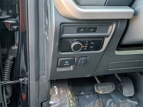 Used 2024 Ford Expedition Max XLT image 15