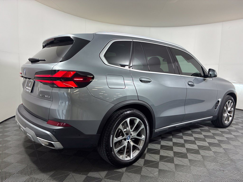Certified 2025 BMW X5 xDrive50e AWD/4WD image 5