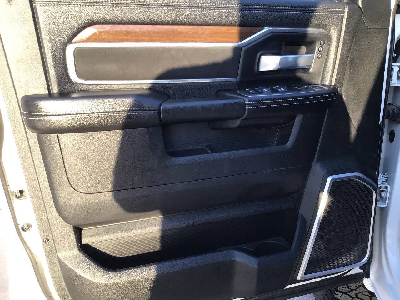 Used 2022 RAM 2500 Laramie AWD/4WD image 28