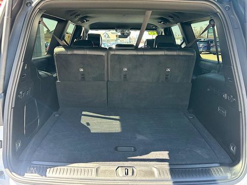 Used 2025 Jeep Wagoneer L Series II w/ 8-pass Seating Package AWD/4WD image 6
