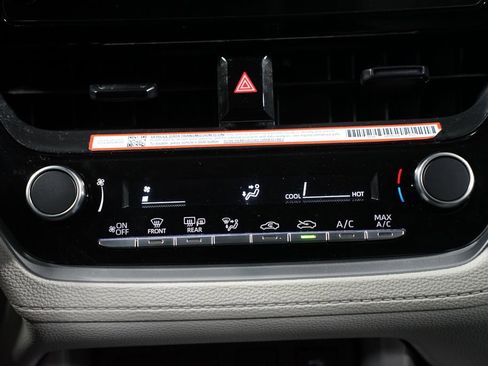 Certified 2025 Toyota Corolla Cross L image 20