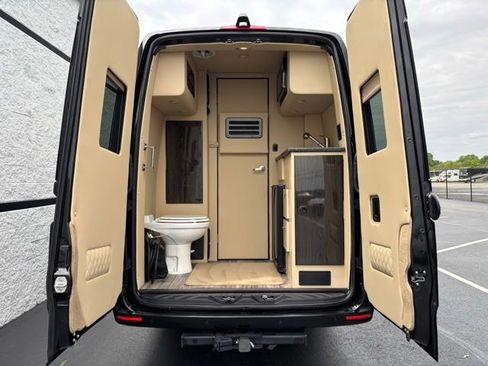 Used 2021 Mercedes-Benz Sprinter 3500 image 10
