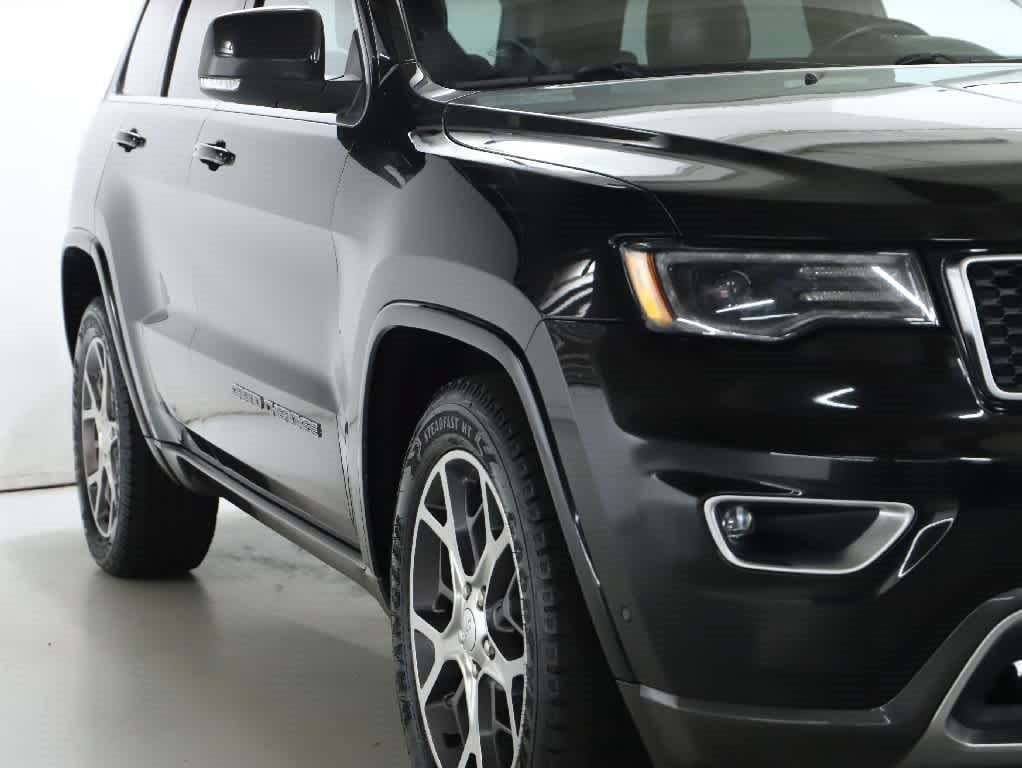 Used 2018 Jeep Grand Cherokee Limited AWD/4WD image 8