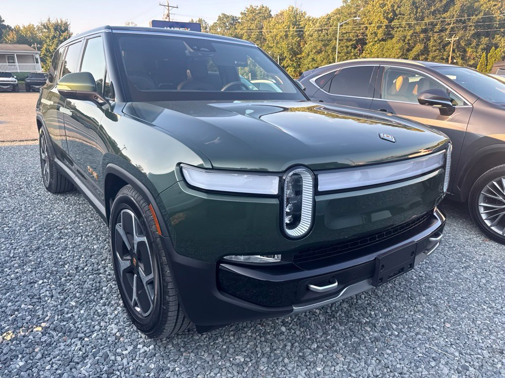 Used 2024 Rivian R1S Adventure Quad AWD/4WD image 2