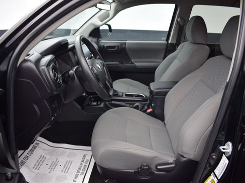 Used 2022 Toyota Tacoma SR AWD/4WD image 13