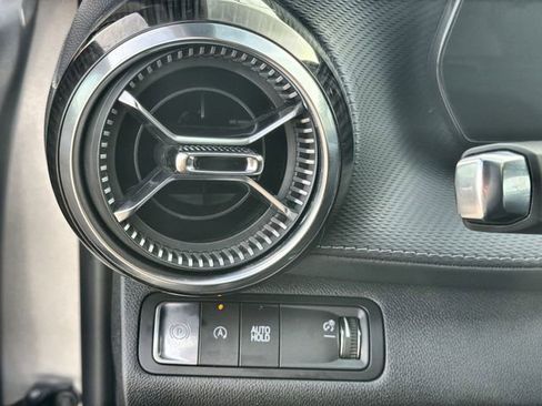 Used 2026 Chevrolet Equinox LT FWD image 17
