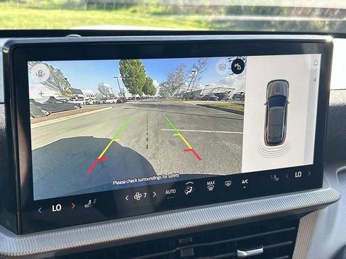 Used 2025 Ford Explorer Active image 26