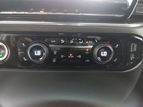 Used 2022 Chevrolet Silverado 1500 LT image 20