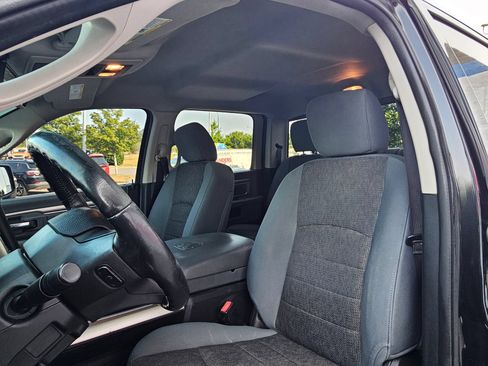 Used 2017 RAM 1500 Big Horn RWD image 21