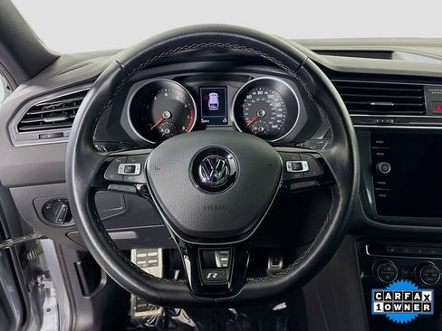 Used 2021 Volkswagen Tiguan SE R-Line image 11