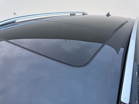 Used 2022 BMW X7 xDrive40i w/ Executive Package image 36