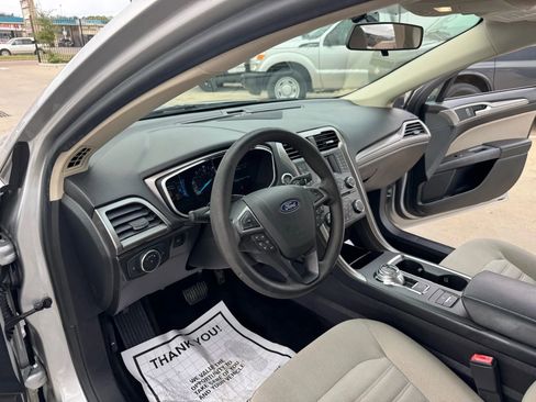 Used 2018 Ford Fusion S image 26