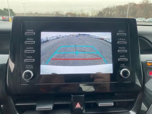 Used 2022 Toyota Camry SE image 11