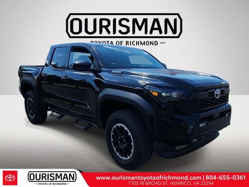 Used 2025 Toyota Tacoma TRD Sport AWD/4WD image 1