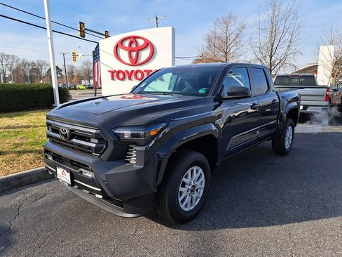 New 2026 Toyota Tacoma SR5 image 2