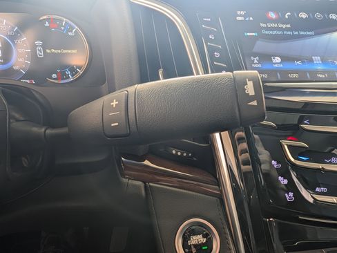 Used 2018 Cadillac Escalade Luxury image 33